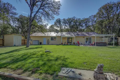 Exterior - 18601 Stallion Dr, Red Bluff, CA 96080 photo 8 of 20