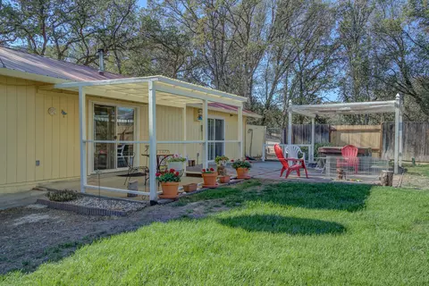 Exterior - 18601 Stallion Dr, Red Bluff, CA 96080 photo 10 of 20