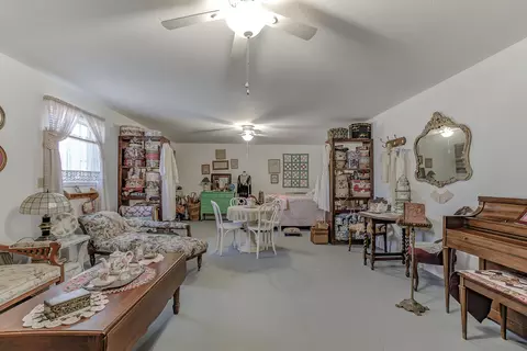 Living - 18601 Stallion Dr, Red Bluff, CA 96080 photo 4 of 4
