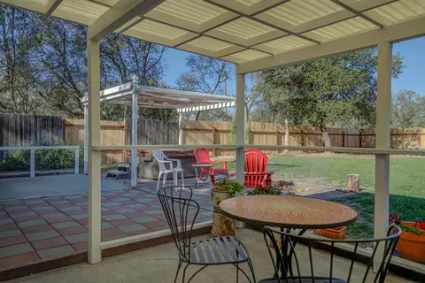 Exterior - 18601 Stallion Dr, Red Bluff, CA 96080 photo 12 of 20