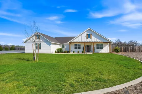 6685 Scenic Oak Ct, Anderson, CA 96007