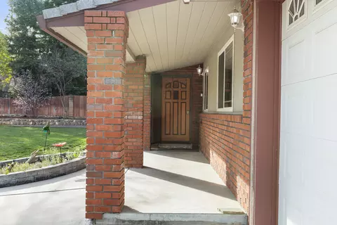 Exterior - 8641 Redbank Rd, Redding, CA 96001 photo 3 of 12