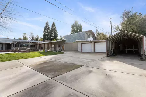 Exterior - 8641 Redbank Rd, Redding, CA 96001 photo 9 of 12