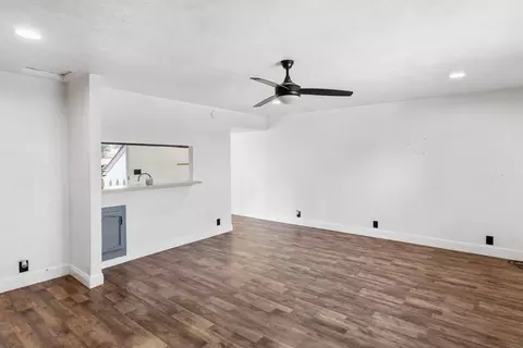 Living - 8641 Redbank Rd, Redding, CA 96001 photo 3 of 5