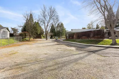 Exterior - 8641 Redbank Rd, Redding, CA 96001 photo 11 of 12