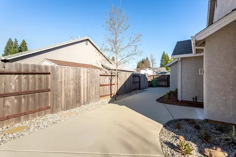 2995 Henrys Fork Dr, Redding, CA 96002 photo 32