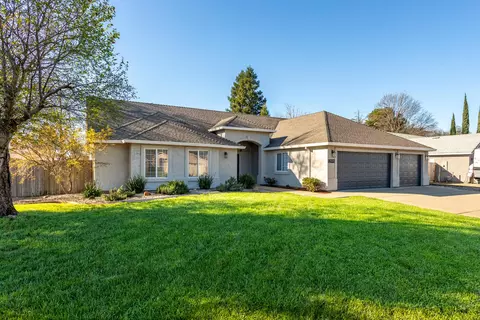 2995 Henrys Fork Dr, Redding, CA 96002 photo 2