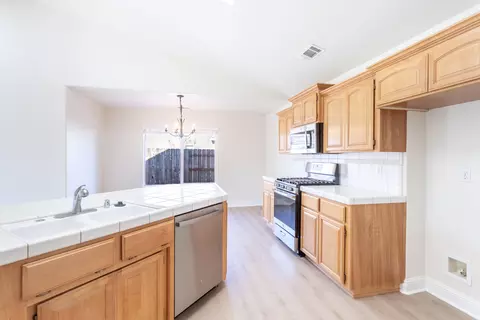 2995 Henrys Fork Dr, Redding, CA 96002 photo 12
