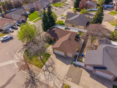 View/Area - 3594 Laramie St, Redding, CA 96002 photo 1 of 1