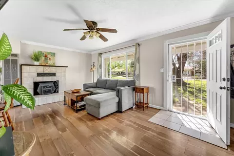 19278 Green Acres Ln, Redding, CA 96002