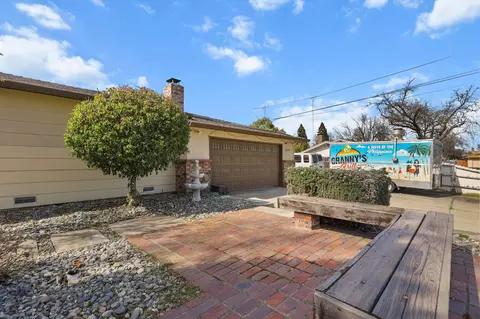 Exterior - 6624 Southgate Dr, Redding, CA 96001 photo 9 of 11