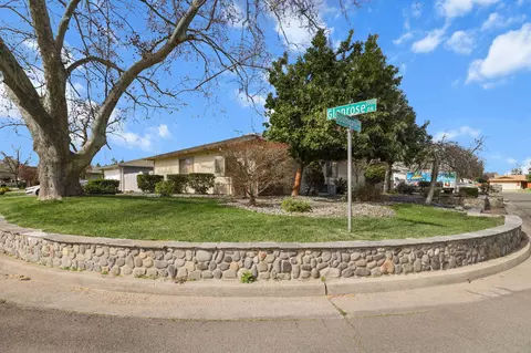 Exterior - 6624 Southgate Dr, Redding, CA 96001 photo 2 of 11