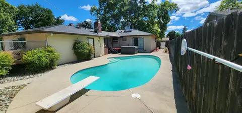 Exterior - 6624 Southgate Dr, Redding, CA 96001 photo 5 of 11