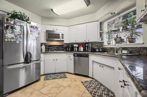 Kitchen - 6624 Southgate Dr, Redding, CA 96001 photo 1 of 2