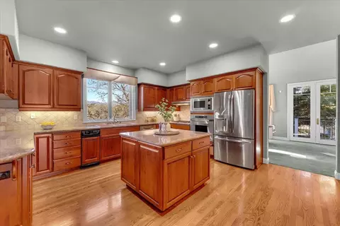 Kitchen - 310 Overhill Dr, Redding, CA 96001 photo 2 of 4