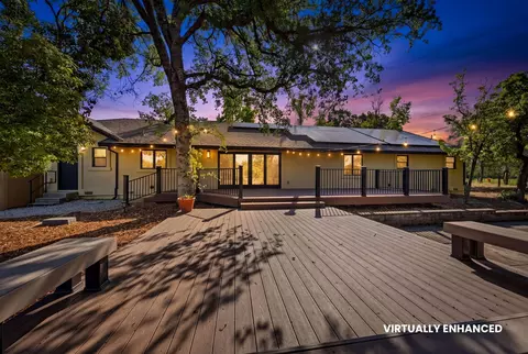 21375 Little Meadow Ln, Redding, CA 96002