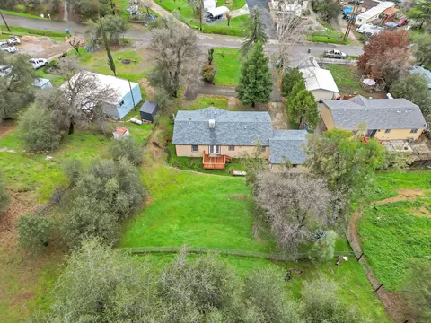 View/Area - 22150 Ravine Ct, Redding, CA 96003 photo 3 of 5