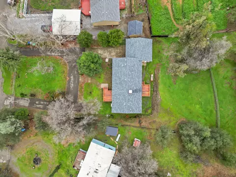 View/Area - 22150 Ravine Ct, Redding, CA 96003 photo 2 of 5