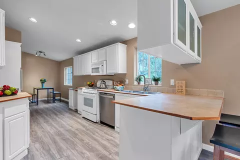 Kitchen - 22150 Ravine Ct, Redding, CA 96003 photo 2 of 5