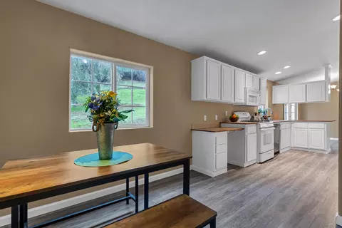 Dining - 22150 Ravine Ct, Redding, CA 96003 photo 2 of 2
