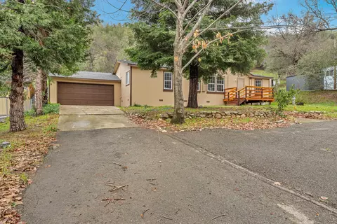 22150 Ravine Ct, Redding, CA 96003