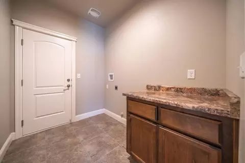 5571 Muir Peak Rd, Redding, CA 96002 photo 30