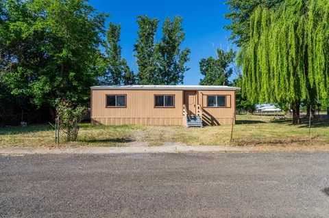 21133 Ronald St, Anderson, CA 96007