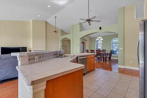Kitchen - 370 River Park Dr, Redding, CA 96003 photo 4 of 4