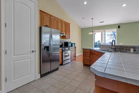 Kitchen - 370 River Park Dr, Redding, CA 96003 photo 1 of 4