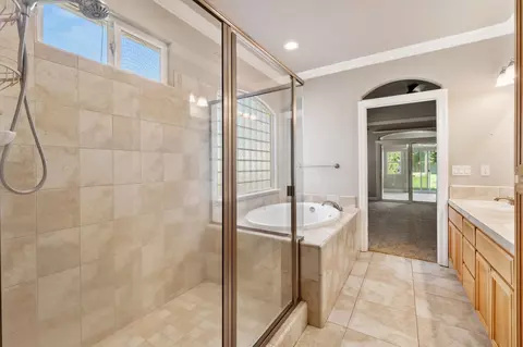 Bath - 2134 Cadjew St, Redding, CA 96003 photo 2 of 3