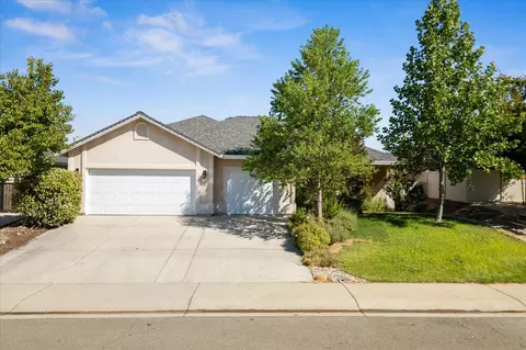 Exterior - 2134 Cadjew St, Redding, CA 96003 photo 8 of 9