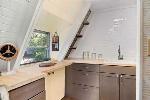 Kitchen - 1289 Arizona St, Redding, CA 96002 photo 1 of 2