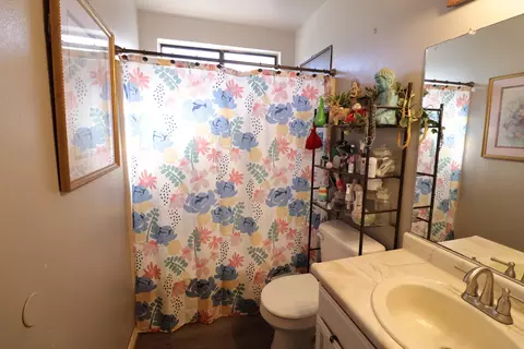 Bath - 3528 Silverwood St, Redding, CA 96002 photo 2 of 2