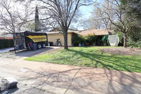 3528 Silverwood St, Redding, CA 96002
