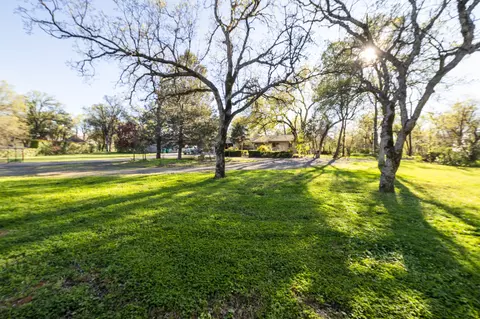 Exterior - 9246 Chaparral, Redding, CA 96001 photo 6 of 9