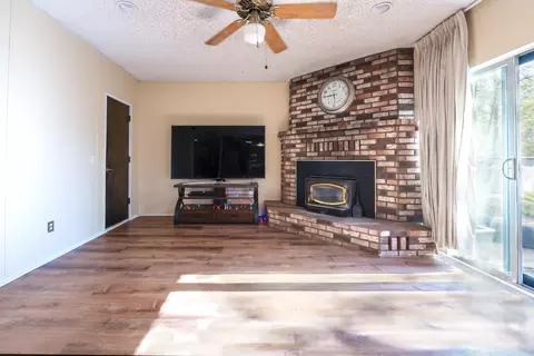Living - 9246 Chaparral, Redding, CA 96001 photo 1 of 1
