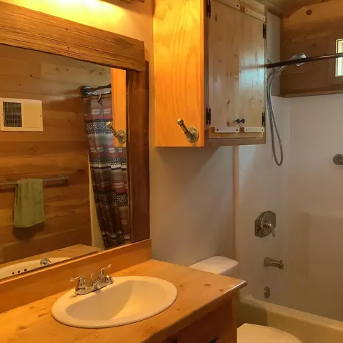 Bath - 716 Cedar Dr, Lookout, CA 96054 photo 1 of 2