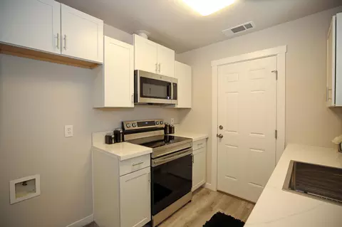 Kitchen - 4288 Bradley Dr, Redding, CA 96003 photo 1 of 2