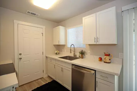 Kitchen - 4288 Bradley Dr, Redding, CA 96003 photo 2 of 2