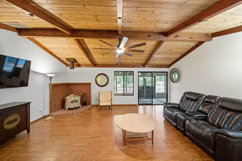7213 Amigo Way, Redding, CA 96002 photo 6