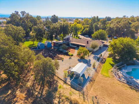 7213 Amigo Way, Redding, CA 96002 photo 5