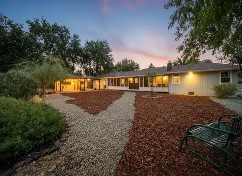 7213 Amigo Way, Redding, CA 96002 photo 31