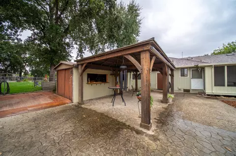 7213 Amigo Way, Redding, CA 96002 photo 36