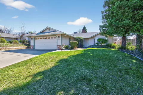 2935 Snow Fire Ct, Redding, CA 96003