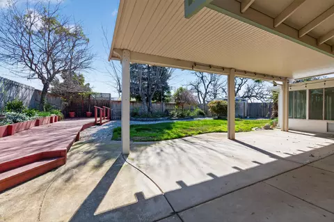 2935 Snow Fire Ct, Redding, CA 96003 photo 4