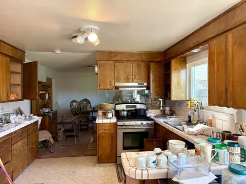 737 Estate St, Redding, CA 96002 photo 3
