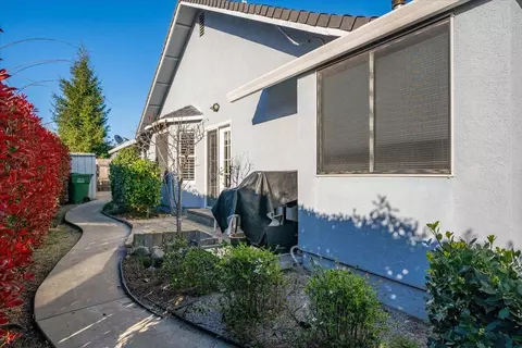 Exterior - 2995 Howard Dr, Redding, CA 96001 photo 14 of 20