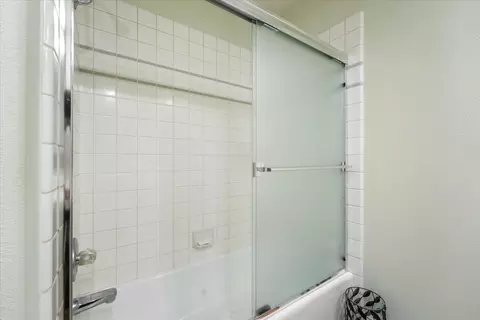 Bath - 2995 Howard Dr, Redding, CA 96001 photo 4 of 5