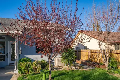 Exterior - 2995 Howard Dr, Redding, CA 96001 photo 8 of 20