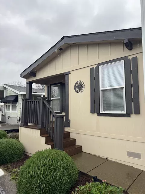20350 Hole In 1 Dr, Redding, CA 96002